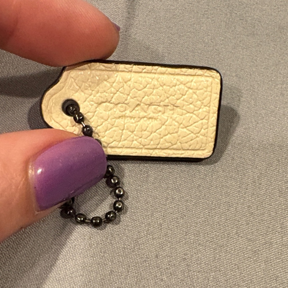 Coach Creme Leather hangtag